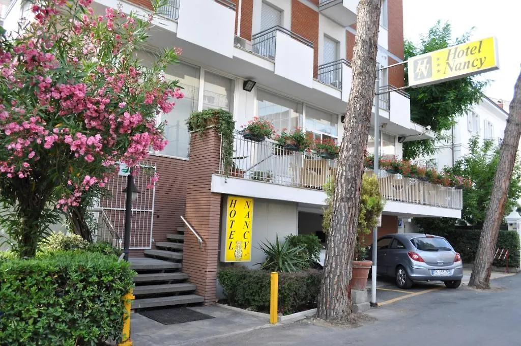 Hotel Nancy Римини
