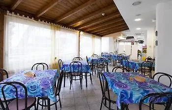 Hotel Nancy Римини